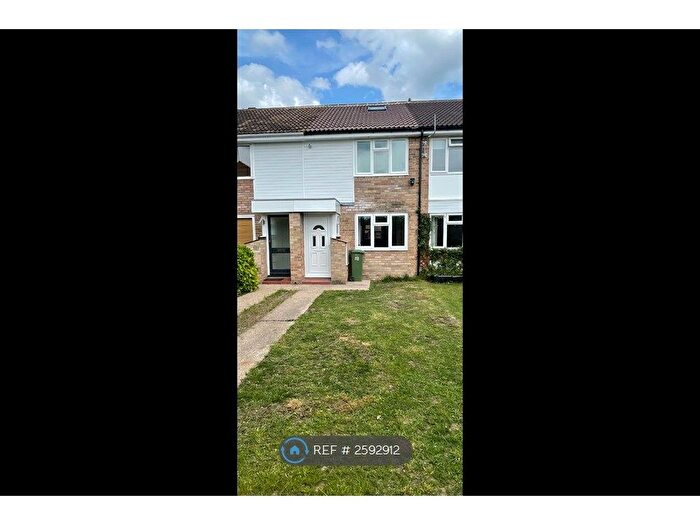 3 Bedroom Terraced House To Rent In Hillington Close, Aylesbury, HP19