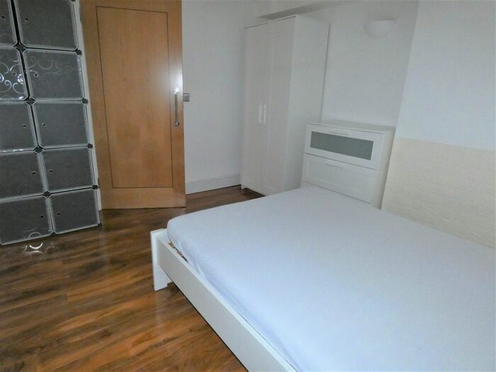 1 Bedroom Flat To Rent In Wick Road, Hackney, London, E9