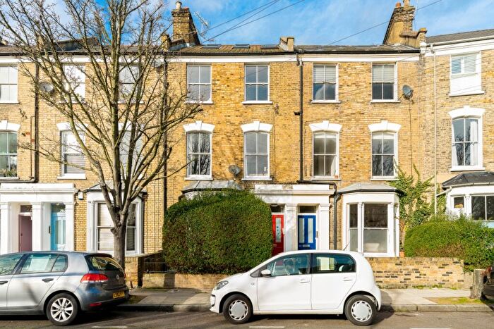 3 Bedroom Maisonette To Rent In Bryantwood Road London, N7