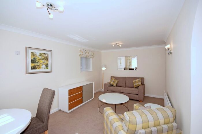 2 Bedroom Flat To Rent In St Thomas Mews, Oxford, OX1