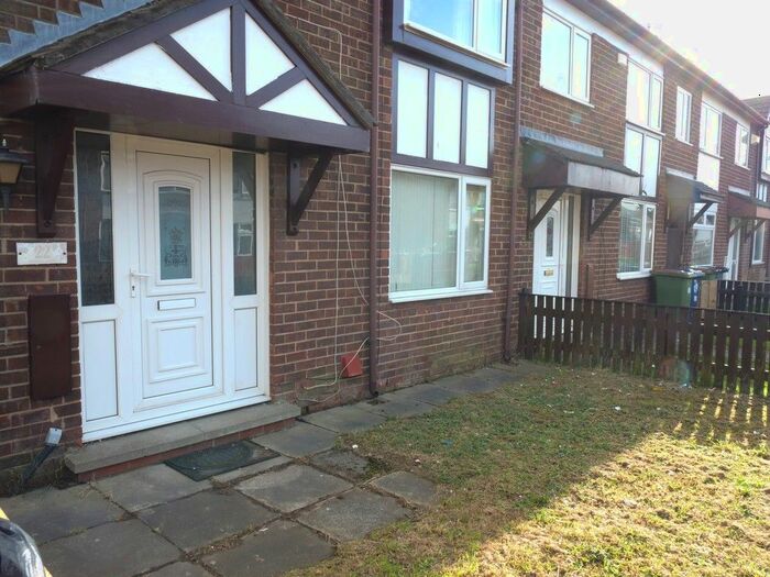 3 Bedroom End Of Terrace House To Rent In Windsor Court, Grangetown, Middlesbrough, TS6