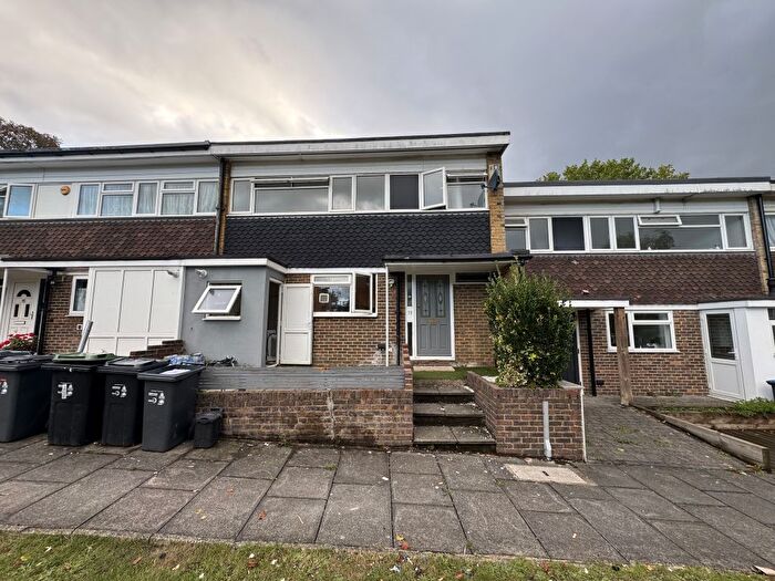3 Bedroom Semi-Detached House To Rent In Parkhill Rise, Croydon, CR0