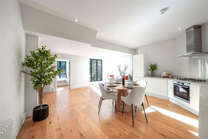 2 Bedroom Flat To Rent In Grittleton Road, Maida Vale, London, W9