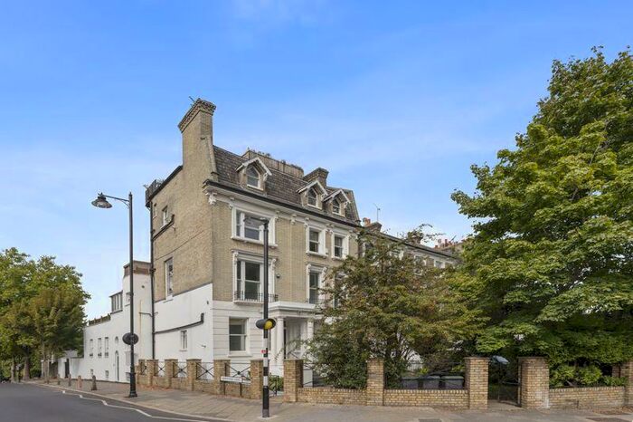 2 Bedroom Apartment To Rent In North Road, London, N6