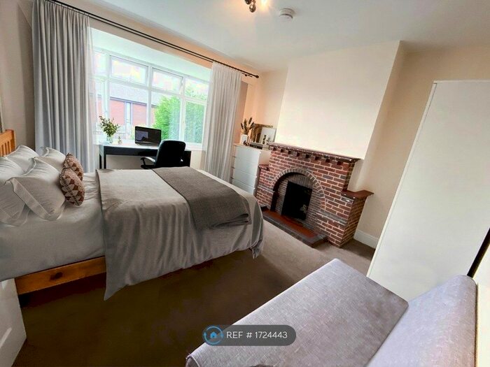 4 Bedroom Semi-Detached House To Rent In Britten Close, Colchester, CO4