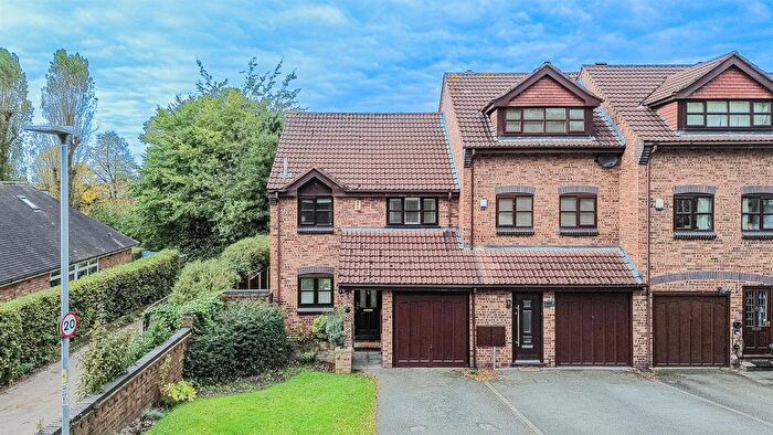 2 Bedroom Mews To Rent In Birchdale Road, Appleton, Warrington, WA4