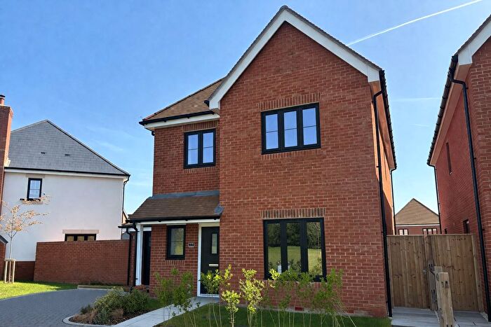 3 Bedroom Detached House For Sale In Kingfishers, Ashford Hill Road, Ashford Hill, RG19