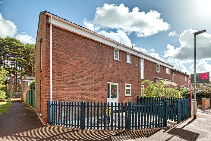 2 Bedroom End Of Terrace House For Sale In Nuthurst, Crown Wood, Berkshire, RG12