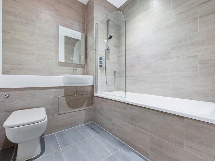 1 Bedroom Flat To Rent In Prestige House, - High Street, Egham, Surrey, TW20