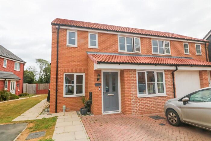 4 Bedroom Semi-Detached House For Sale In Hodgson Avenue, Leiston, IP16