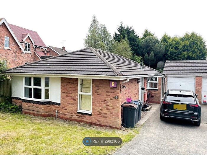 3 Bedroom Bungalow To Rent In Humphrey Middlemore Drive, Birmingham, B17