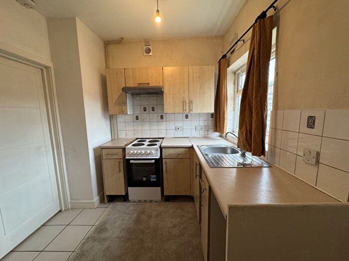 1 Bedroom Flat To Rent In Cherry Orchard Road, Croydon, Surrey, CR0