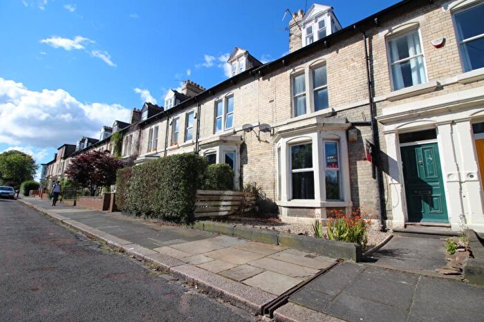 3 Bedroom Flat To Rent In Queens Road, Jesmond, Newcastle Upon Tyne, NE2