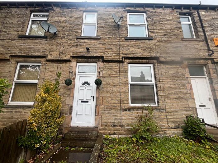 3 Bedroom Terraced House To Rent In Clifton Road, Marsh, Huddersfield, HD1
