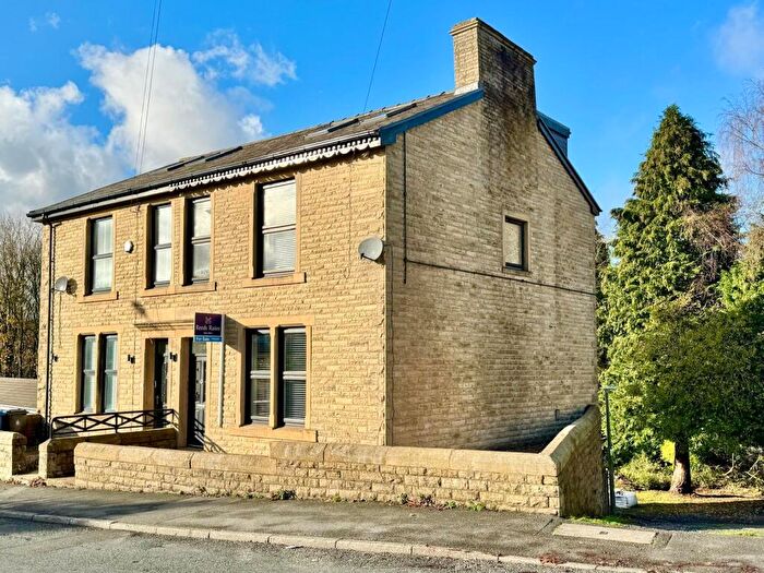 4 Bedroom Semi Detached House For Sale In Grane Road, Haslingden, Rossendale, Lancashire, BB4