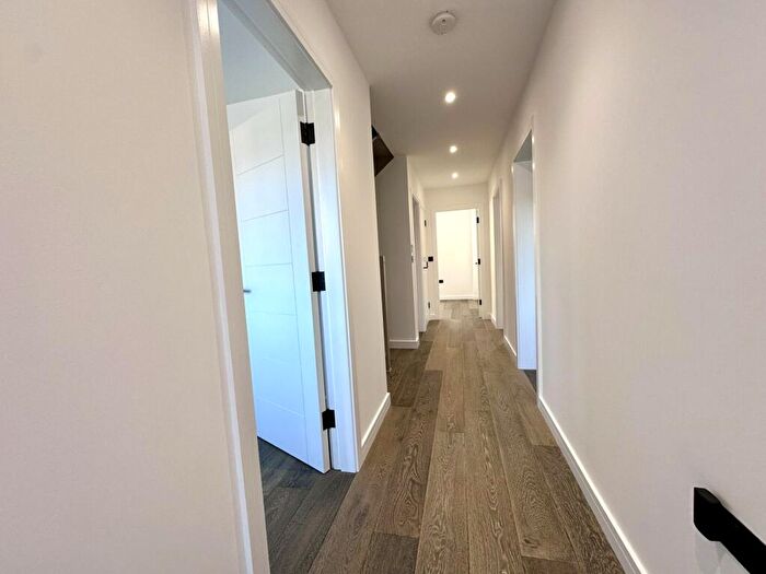 2 Bedroom Bungalow For Sale In Lynn Road, Ely, Cambridgeshire, CB6