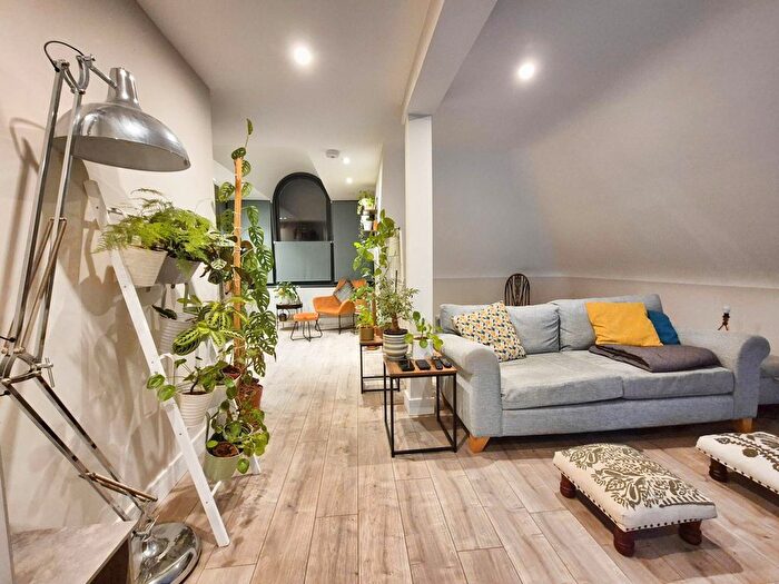 1 Bedroom Flat To Rent In Dock Street, Ipswich, IP2