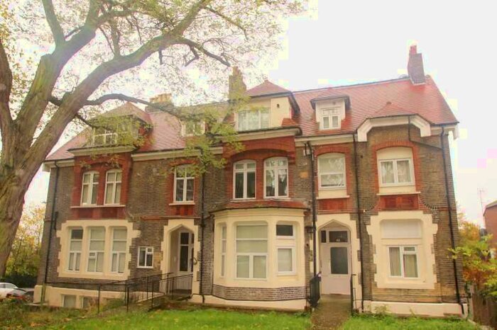 Flat To Rent In Mountview Road, Crouch End/ Finsbury Park, N4