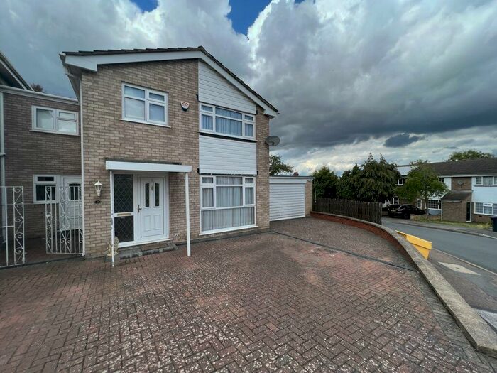 4 Bedroom Link Detached House To Rent In Tavistock Drive, Evington, LE5