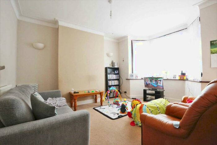 3 Bedroom Terraced House To Rent In Sheringham Avenue, Manor Park, E12