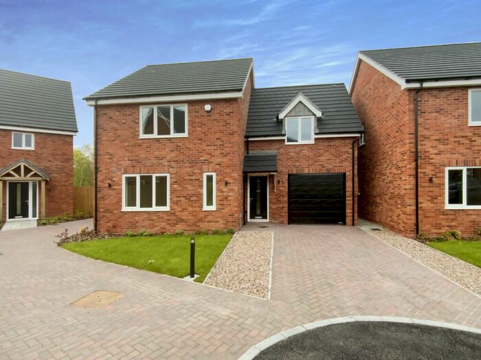 3 Bedroom Detached House For Sale In Lodge Close, Long Bennington, NG23