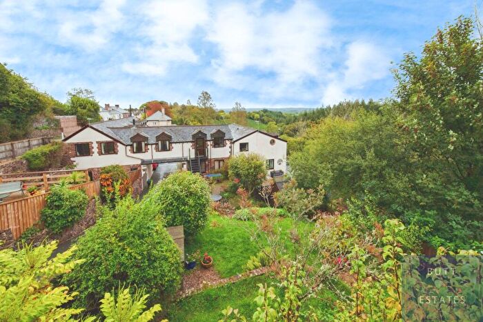 2 Bedroom Terraced House For Sale In The Gilwells, Exeter, EX6