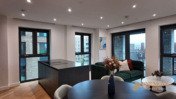 2 Bedroom Flat To Rent In London, N4