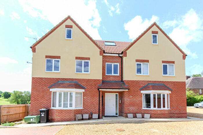2 Bedroom Apartment For Sale In Henshaw Road, Wellingborough, NN8