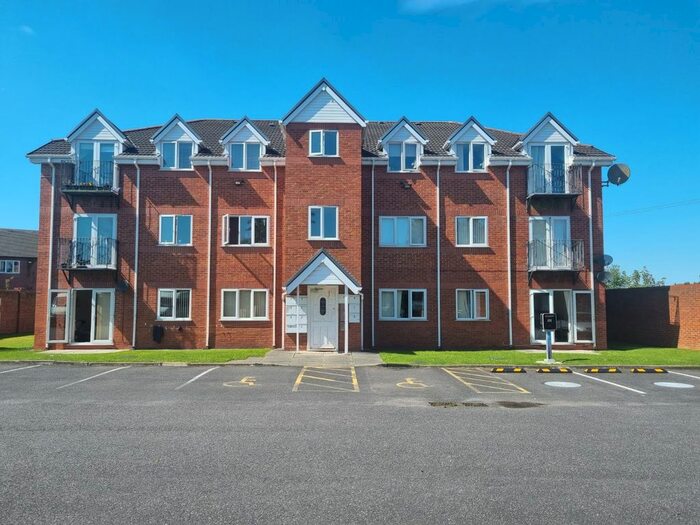 2 Bedroom Flat To Rent In Boston Avenue, Runcorn, WA7