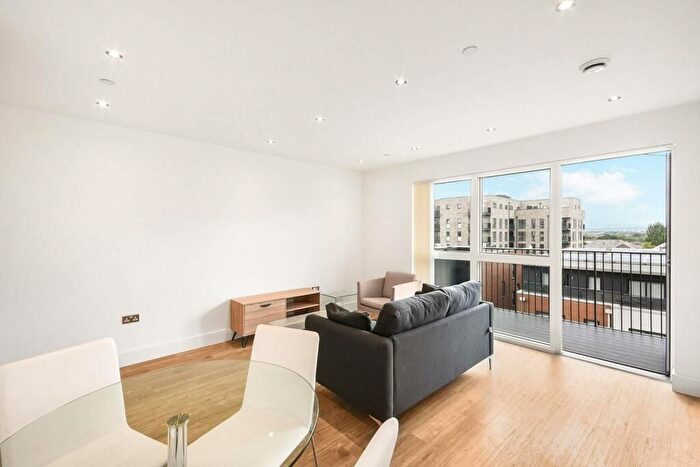 2 Bedroom Flat To Rent In Millbrook Park, London, London, NW7