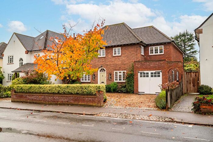 4 Bedroom Detached House For Sale In Churchill Road, St. Albans, Hertfordshire, AL1