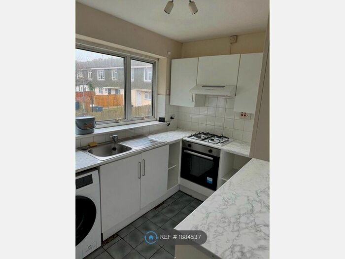 2 Bedroom Flat To Rent In Luther Close, London, HA8