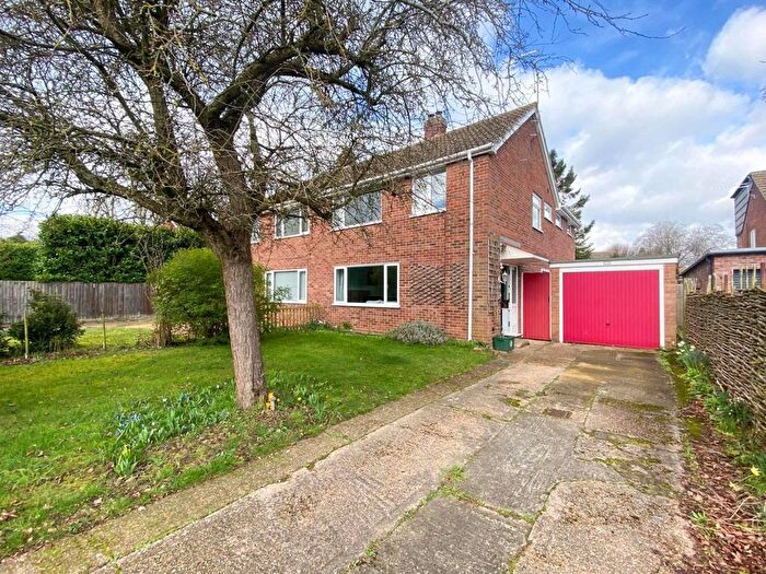 5 Bedroom Semi-Detached House For Sale In Harbour Avenue, Comberton, Cambridge, CB23