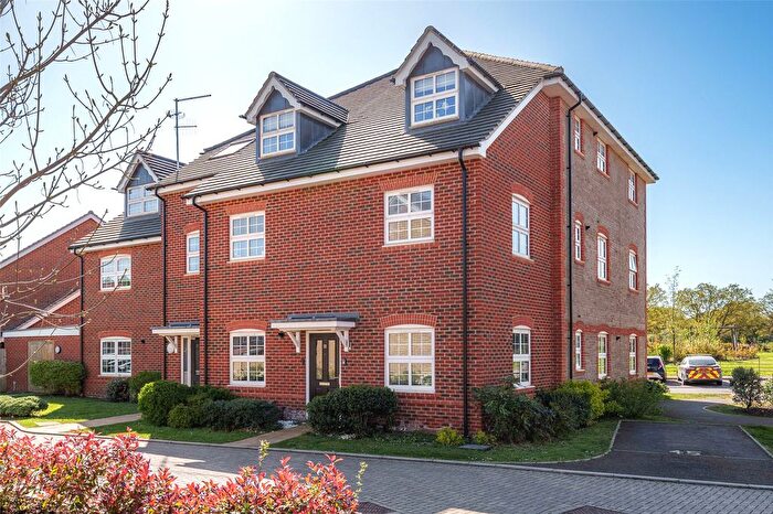 2 Bedroom Maisonette For Sale In Urnfield, Yateley, Hampshire, GU46