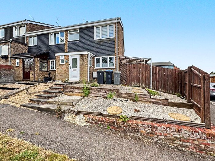 3 Bedroom Terraced House For Sale In Thatchers Walk, Stowmarket, IP14