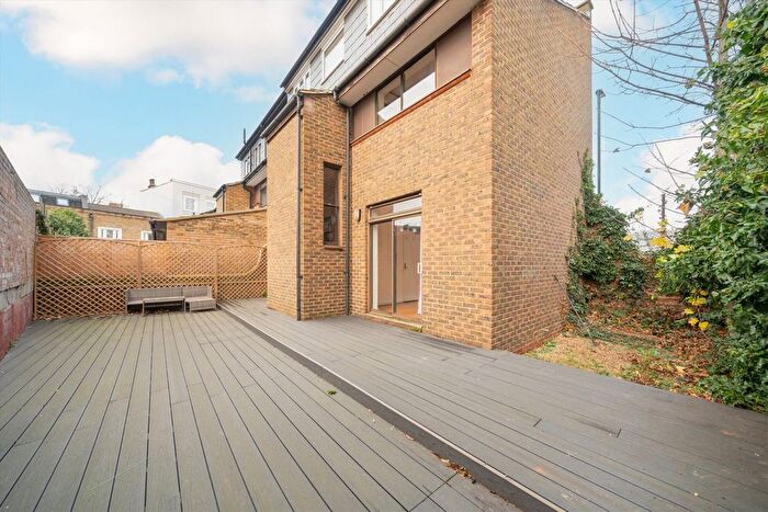 5 Bedroom Flat To Rent In Castle Road, Kentish Town West, NW1