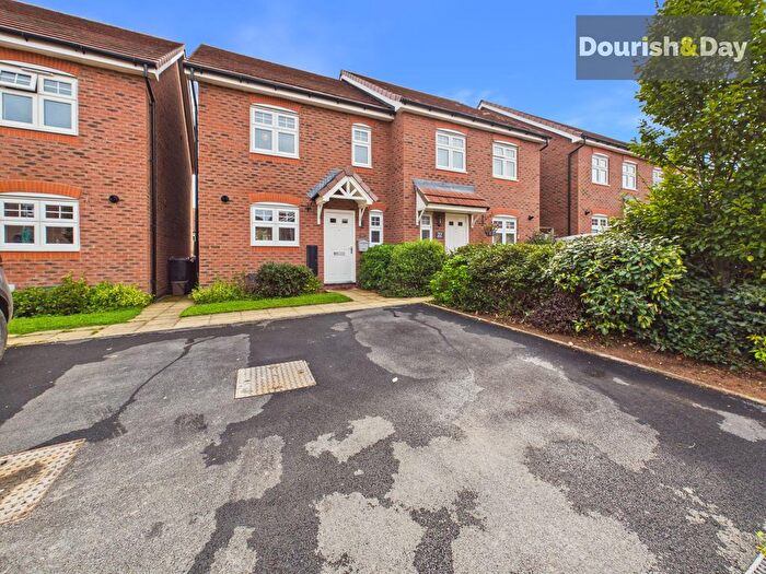 3 Bedroom Semi-Detached House For Sale In Barn Croft, Malpas, SY14