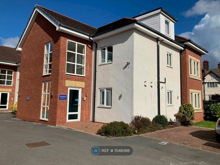 2 Bedroom Flat To Rent In Beresford Court, Wirral, CH63