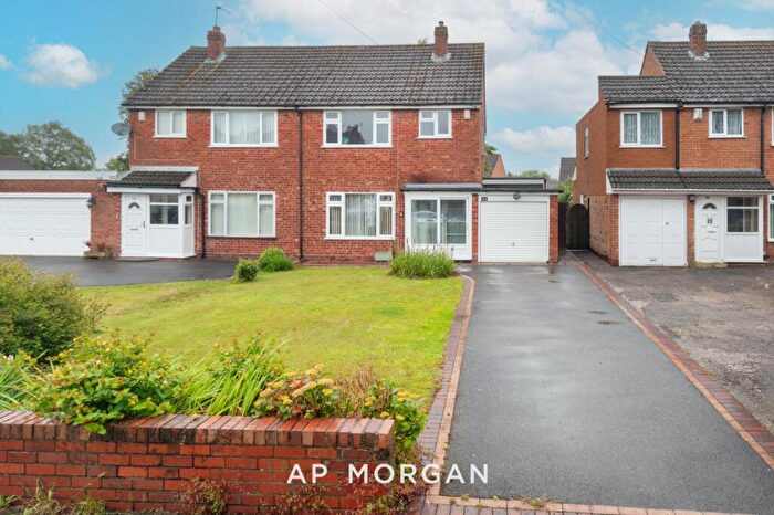 3 Bedroom Semi-Detached House For Sale In High Street, Shirley, Solihull, West Midlands, B90