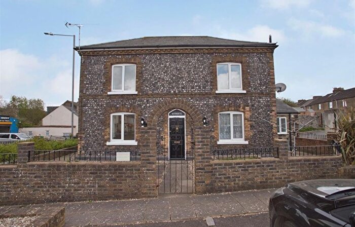 3 Bedroom Detached House To Rent In London Road, Dover, Kent, CT17