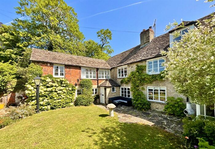 4 Bedroom Semi-Detached House For Sale In Ashton Keynes, SN6