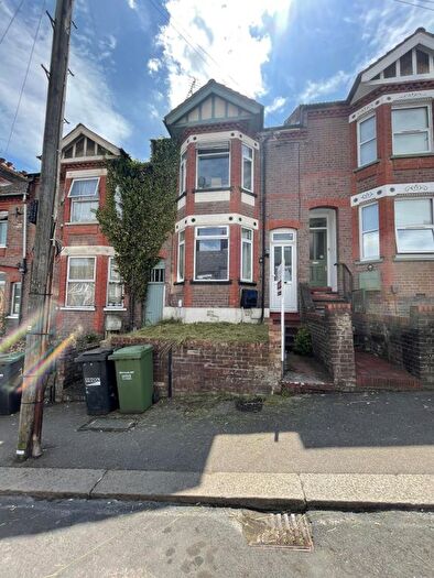 4 Bedroom Terraced House For Sale In Russel Rise, Luton, LU1