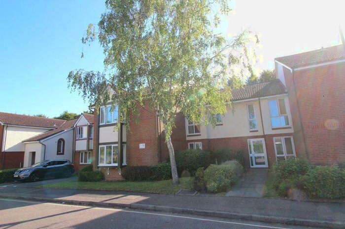 1 Bedroom Flat To Rent In Station Hill, Crawley, RH10