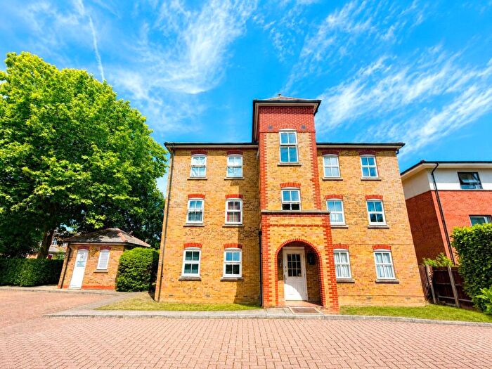 2 Bedroom Flat To Rent In Lullingstone Lane, Hither Green, London, SE13