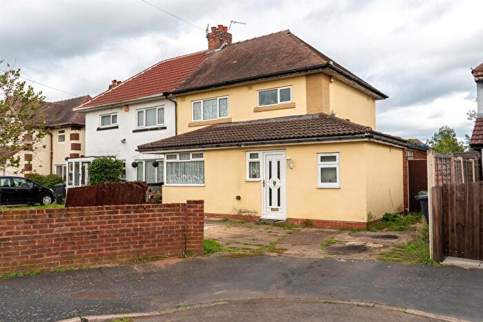 3 Bedroom Semi Detached House For Sale In Baskerville Road, Kidderminster, DY10
