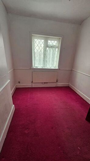 3 Bedroom Semi-Detached House To Rent In Finnemore Road, Birmingham, B9