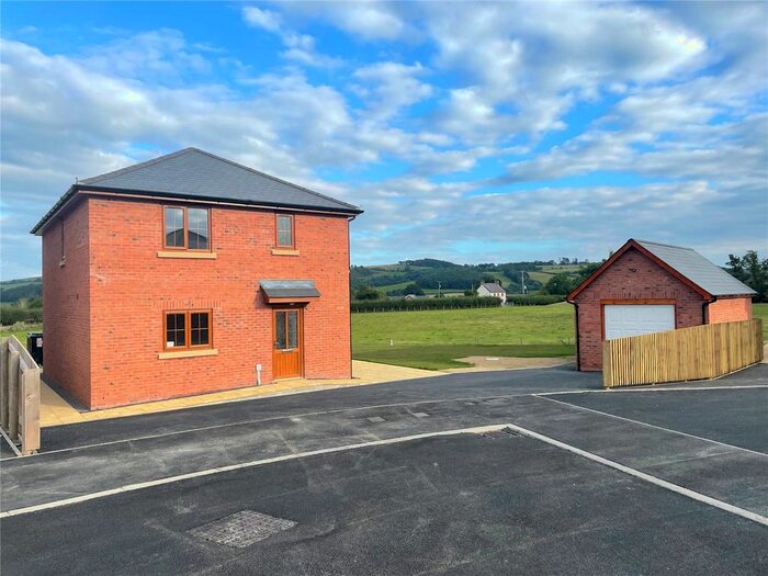3 Bedroom Detached House For Sale In Plas Trannon, Trefeglwys, Caersws, Powys, SY17