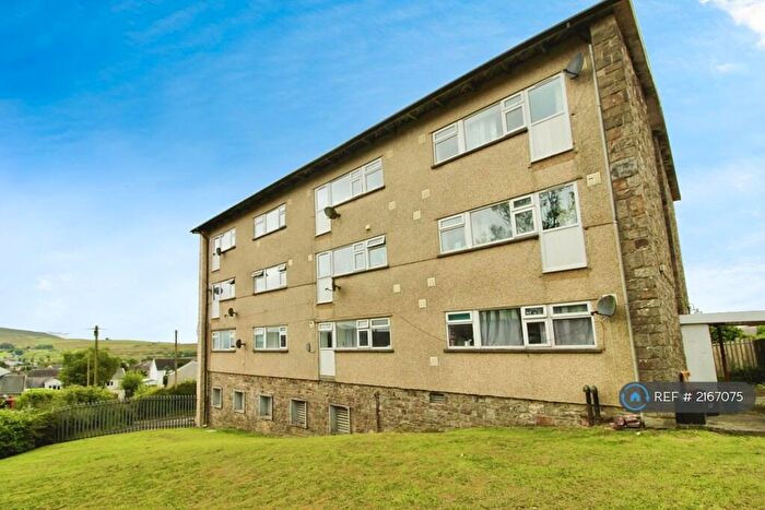 1 Bedroom Flat To Rent In The Hendre Flats, Brynmawr, Gwent, NP23