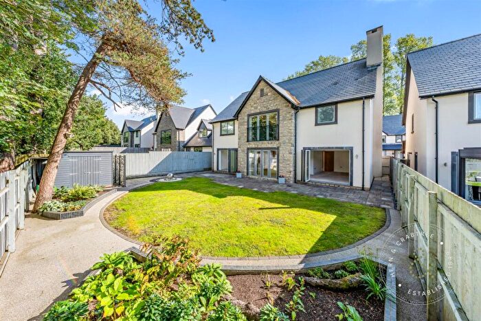 5 Bedroom Detached House For Sale In The Paddock, Caerphilly, CF83