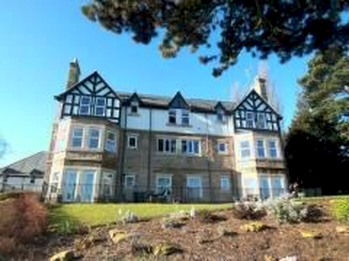 2 Bedroom Flat To Rent In Parc Mont, Park Avenue, Roundhay, Leeds, LS8